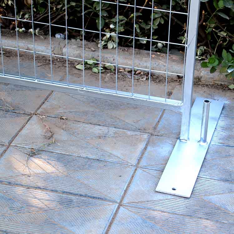 Canada temp fence (8).jpg Canada temp fence (8).jpg